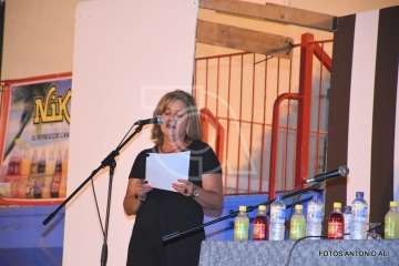 Daniel Castellano da el pistoletazo de salida a las fiestas de El Caracol (Foto Antonio Alí)